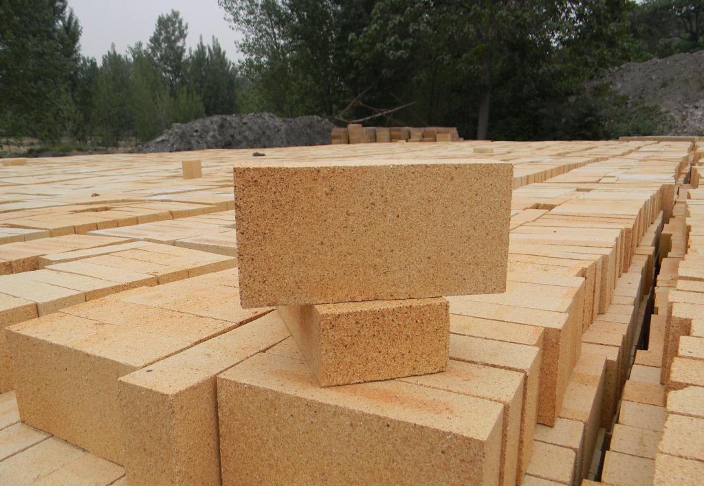 高鋁耐火磚、高鋁磚與粘土磚在15分廠鋁合金型材生產(chǎn)中的應(yīng)用與協(xié)同